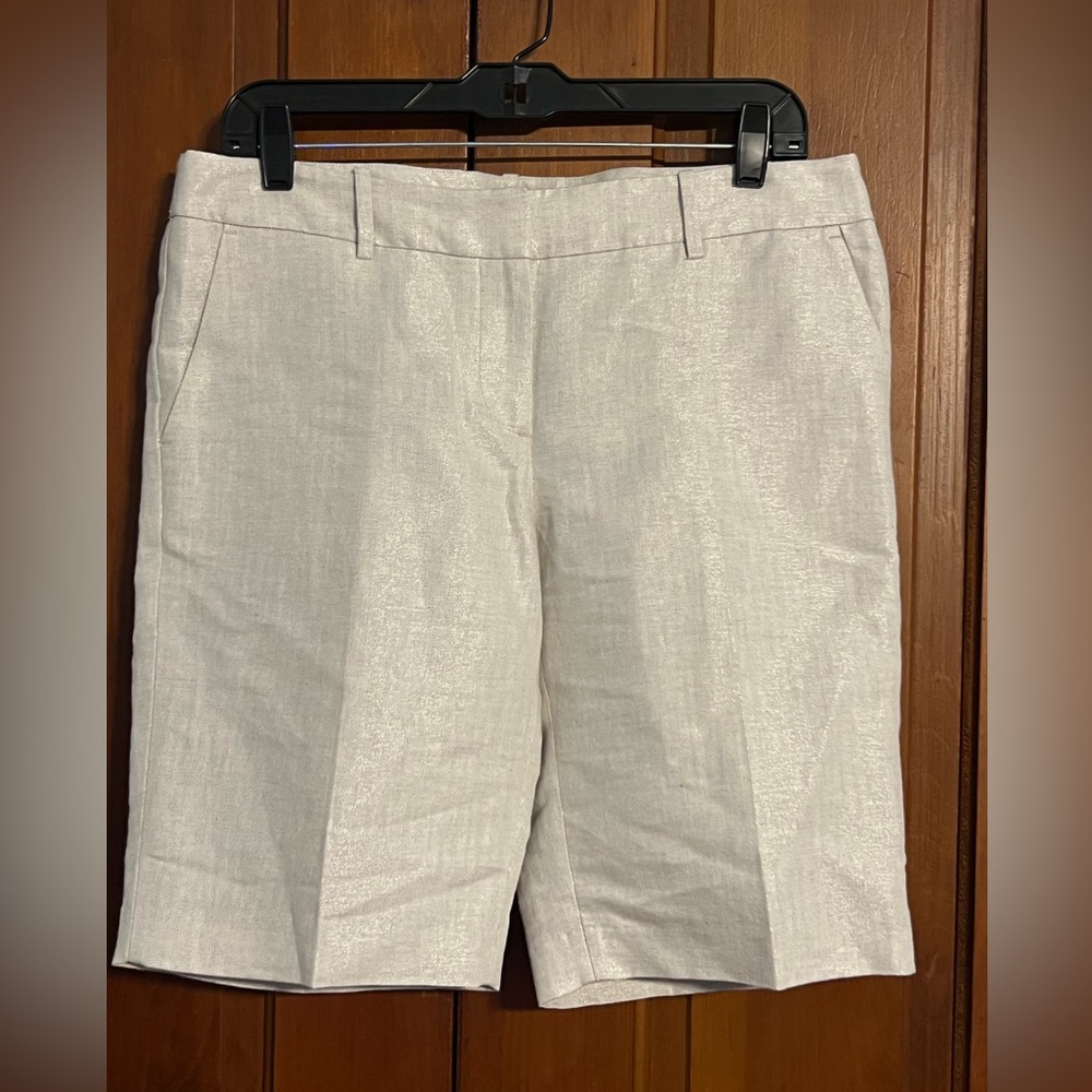 Ann‎ Taylor Loft Linen Blend Bermuda Shorts Fully Lined Metallic Cream Size 8